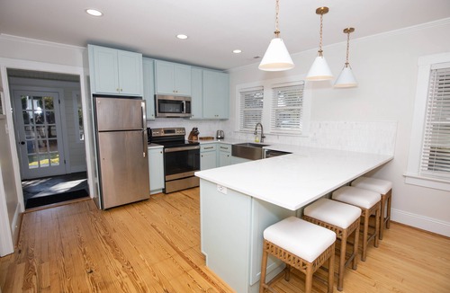 Morehead City Cottage | Mulberry Cottage 5 Blocks to Beaufort Waterfront - 220/1-2, 295 for 3/4 people