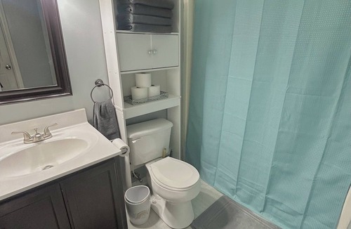 McCutcheon Field House | Native Nest: cozy 3-bedroom house in Jacksonville with WiFi, AC