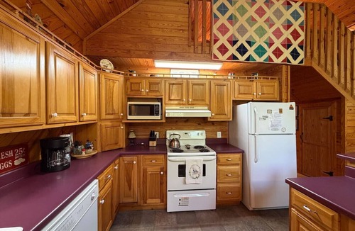 Mentone Cabin | Nature Oasis | Hot Tub | Fishing Pond | Fire Pit
