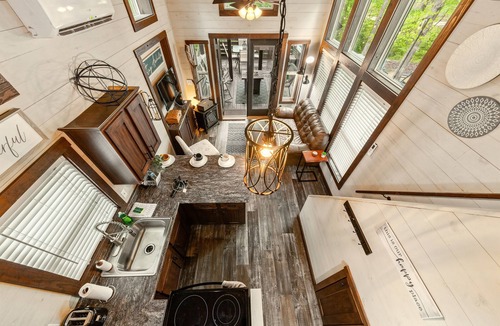 Monteagle Cabin | Nature's Oasis at The Retreat at Deer Lick Falls