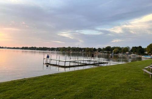 Gages Lake House | Navy Graduation Family Retreat - Hot Tub & Beach Access