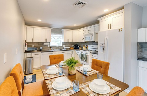 Somers Point House | Near Dog Beach: Somers Point Escape w/Large Yard!