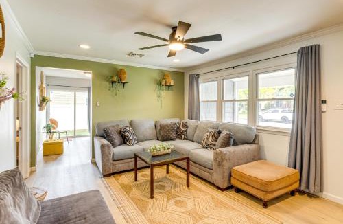 Somers Point House | Near Dog Beach: Somers Point Escape w/Large Yard!