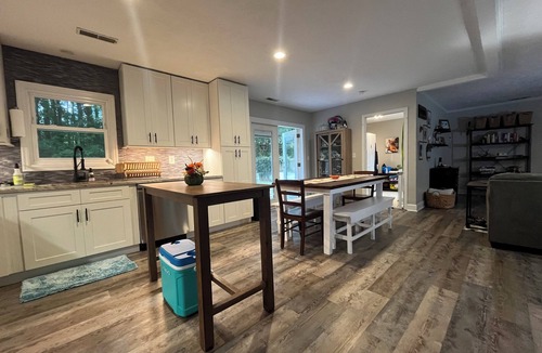 Kings Grant House | Near ILM Family Gathering Home, Sleeps up to 8, host up to 12. Your Holiday spot