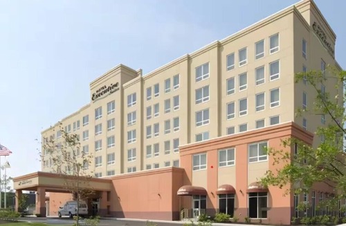 Carteret Apartment | Near NYC Recharging Double Suite Sleeps 4 Pet Friendly