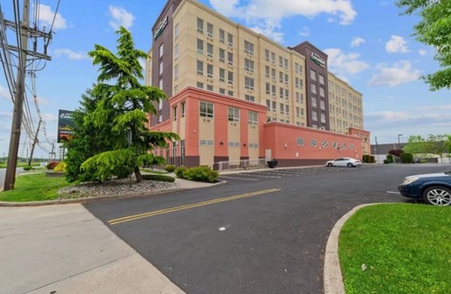 Carteret Apartment | Near NYC Superior King Suite Premium Comfort Workspace