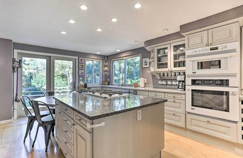 Englewood House | Near Shops & Eats! Centennial Home w/Sunroom