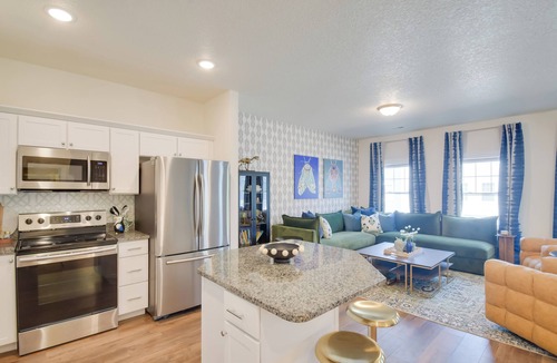 Bettendorf House | Near TBK Bank Sports Complex: Quad Cities Townhome