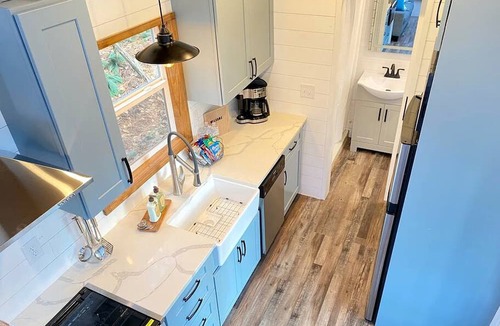 Groveoak Cabin | Nestled in Nature: Experience Tiny House Living Bliss in Northern Alabama