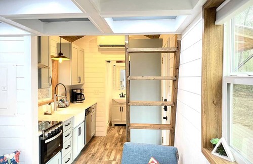 Groveoak Cabin | Nestled in Nature: Experience Tiny House Living Bliss in Northern Alabama