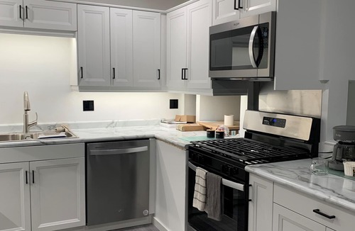 Clear Lake House | NEW 2026 Lakefront 8 bdrm 5 bath priv dock. Sleeps 23 +. Best view on the lake!