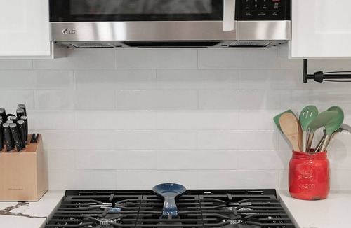 Hoboken Apartment | NEW 2BR/2Bath, 4Beds, 10 Min to NYC, Sleeps 6
