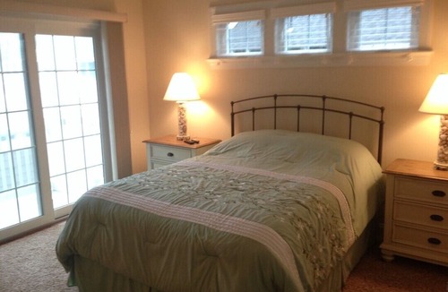 Gold Coast House | New 5 Bedroom 3 Houses From The Beach : Sleeps 13!