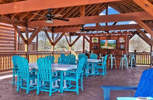 Caton Cabin | NEW Around the World~ Lux Cabin~Tiki Bar