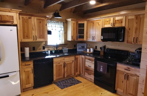 Airville Cabin | New cabin with kayaks .2 miles from Public Boat Launch