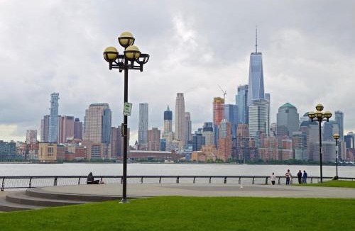 Hoboken Apartment | New Calm Cocoon by Train We Pay Half Parking, Sleeps 6