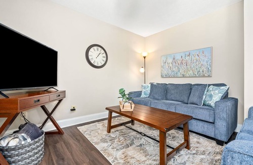 Auburn Apartment | NEW!Charming 2-bedroom apartment in Auburn close to Campus!