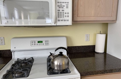 Wildwood House | NEW! Corner Townhouse: 3BR, 2 balcony home, 2 blocks to beach!
