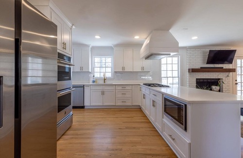 Acworth House | New! Cute and Updated Home Near Lakepoint Baseball Complex | Lake Acworth | Lake Allatoona