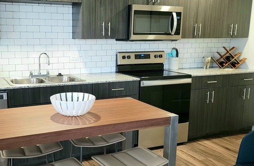 Cherry Street Apartment | New Executive Lofts on Cherry Street 305