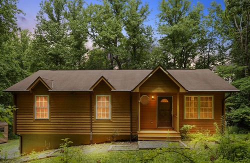Front Royal Cabin | NEW Freedom Lodge in Shenandoah