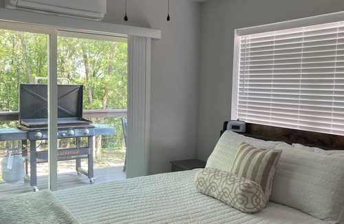 Afton House | NEW Grand Lake Monkey Island, Deck, Hot tub, FirePit 2 Blocks FrPublic Boat Ramp