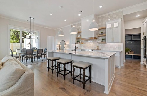 Tulsa House | New in Brookside: walk to The Gathering Place