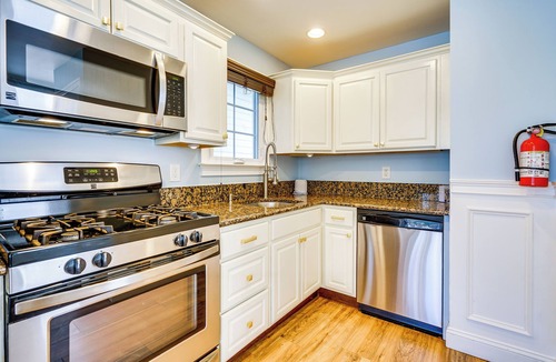 Keansburg House | New Jersey Abode - Near Theme Parks, Walk to Beach