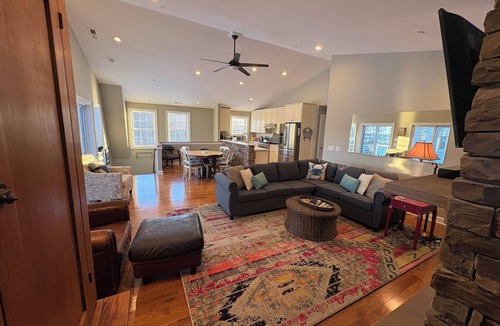 Stevensville House | NEW KI Creek Retreat! 3BR/2bath water view, private house near KI wedding venues