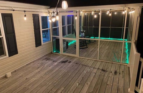Waterloo House | NEW LISTING ! Cozy and relaxing water front lake house with breath taking views