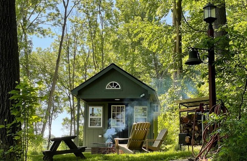 Nottingham Cabin | NEW LISTING- Picturesque wooded property with unique TINY HOUSE--lovely getaway!