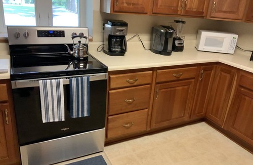 Crosswicks House | New Luxury Home! Near Princeton Sleeps 7