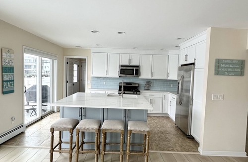 Lavallette House | New Luxury Waterfront Beach House in Lavallette! Sleeps 12!