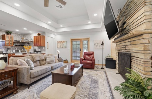 Tulsa House | NEW! Modern Farmhouse 3BR Tulsa Oasis