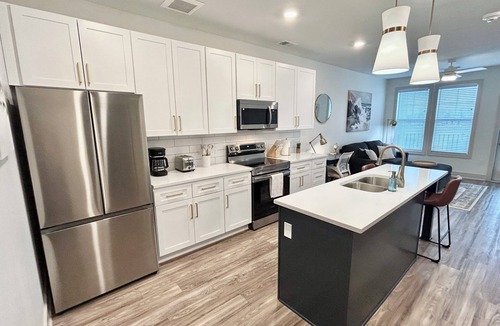 Waukee Apartment | New Modern Luxe 1 Bed 1 Bath w/Resort Amenities