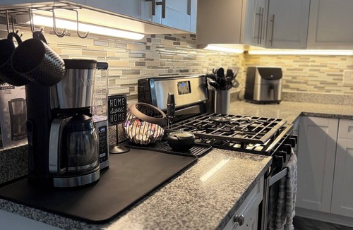 Reisterstown House | NEW. Modern, Stylish, Family-Friendly, Fully Fenced Home!