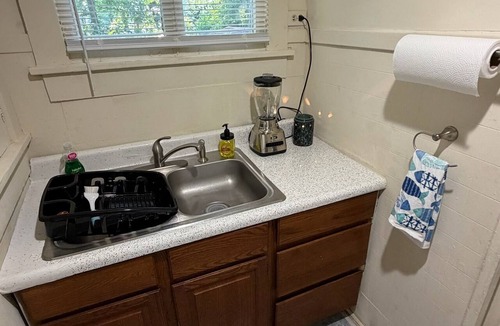 Decatur House | New pet friendly listing, modern, clean, updated!