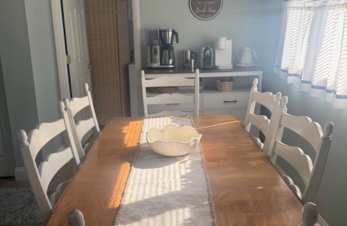 Villas House | New Reno! 5 min walk to beach, Garage Arcade! 3 bedroom/4 bed/2 bath. Must see!