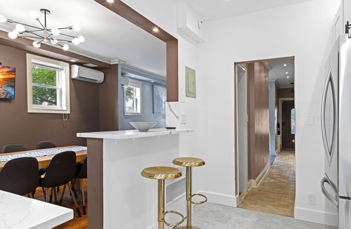 East Flatbush House | New Spacious 3 Bedrooms Home Near Hospitals