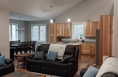 Hill City House | New spacious beautiful Home in enchanting Hill City!