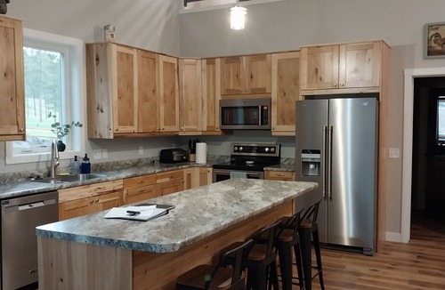 Hill City House | New spacious beautiful Home in enchanting Hill City!