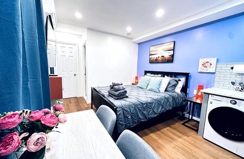 Graduate Hospital Apartment | New - Suite nearby Rittenhouse Square