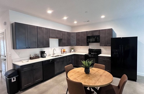 Quincy House | New Townhome in the Q-Town!