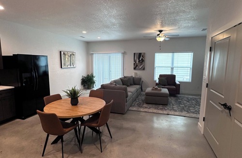 Quincy House | New Townhome in the Q-Town!