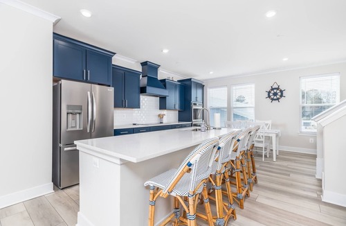 Caine Woods Condo | New Townhome Steps from the Beach
