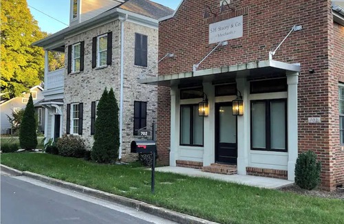 Murfreesboro House | New Two Story House with Two Decks & Screened in Patio near Charming Downtown