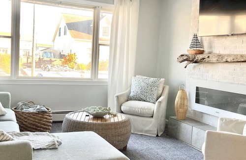 Forked River House | NEW WATERFRONT LISTING Peaceful dockside cottage | off-season tranquility