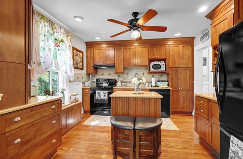 Bealeton Other | NEW - Winter Wood Farm - Farmhouse Retreat w/Pool, Hot Tub and Countryside View