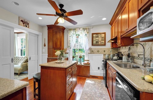Bealeton Other | NEW - Winter Wood Farm - Farmhouse Retreat w/Pool, Hot Tub and Countryside View