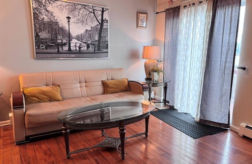 Union City Apartment | New York Skyline One of a Kind View
